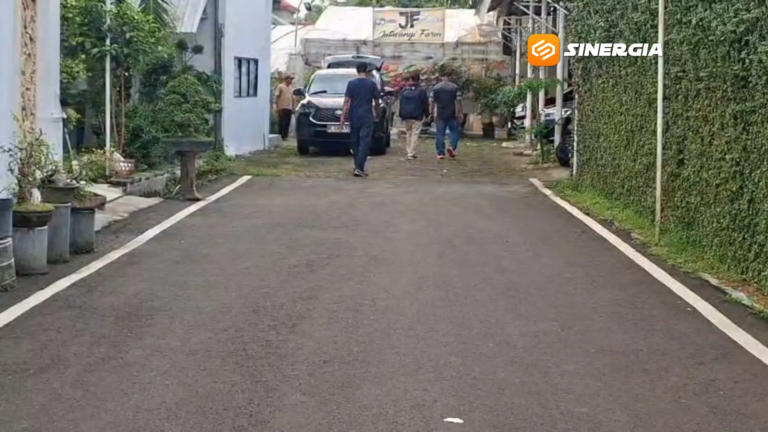 Penggeledahan KPK di Kota Madiun, Rumah Warga Jatiwangi Disasar, Kaos Pilkada dan HP Disita