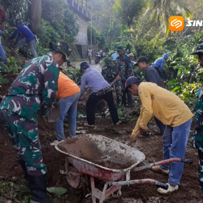 Akses Dusun Ngukir Madiun Kembali Terbuka Usai Longsor, Gotong Royong TNI dan Warga Jadi Kunci