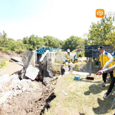 Wamen PU Tinjau Bendung Kedungrejo Jebol di Madiun, Penanganan Darurat Ditargetkan 2 Minggu