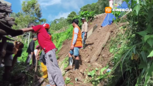 Longsor Terjang Permukiman di Poncol Magetan, Dapur Rumah Warga Rusak Parah
