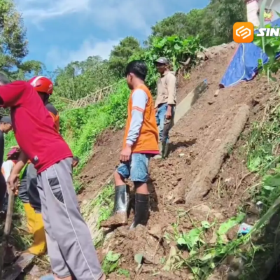 Longsor Terjang Permukiman di Poncol Magetan, Dapur Rumah Warga Rusak Parah