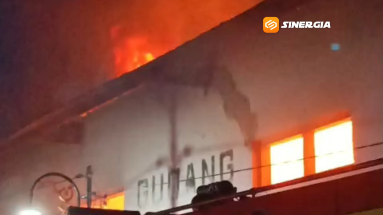 Gudang Dilalap Si Jago Merah, 3 Unit Mobil Damkar Dikerahkan