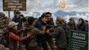 Ricuh di Puncak Lawu Gegara Berebut Spot Foto, Pendaki Diminta Jaga Etika