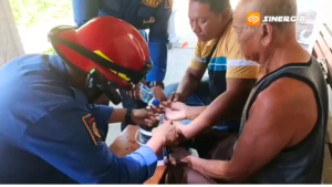 Cincin Tak Mau Lepas! Jari Lansia di Madiun Bengkak, Damkar Turun Tangan