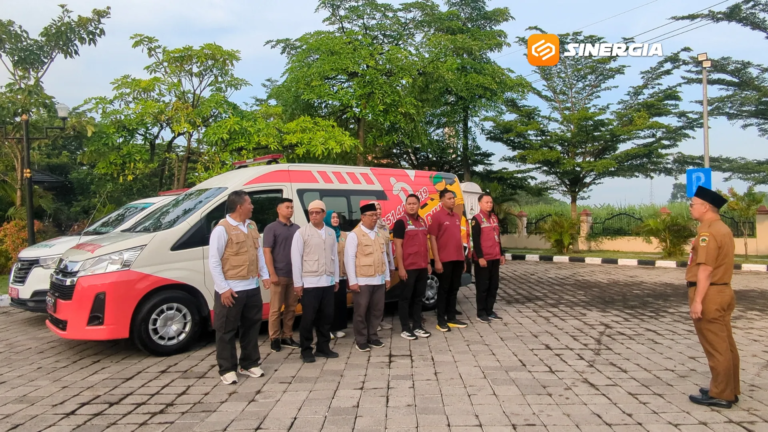 Tim Medis Dinkes Madiun Kawal Keberangkatan 450 Jemaah Calon Haji Menuju Embarkasi Surabaya