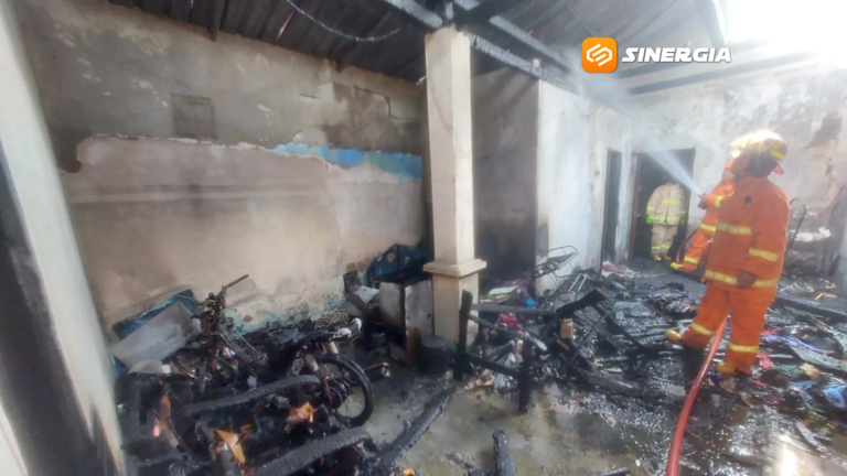 Kebakaran Dapur Rumah di Madiun Diduga Akibat Korsleting Listrik, Satu Orang Luka Ringan