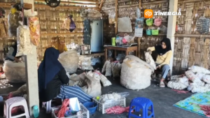 Krupuk Upil Goreng Pasir, Efisien di Tengah Kenaikan Harga Minyak Goreng