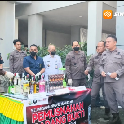Kejari Magetan Musnahkan Barang Bukti 36 Perkara, Rokok Ilegal Dominasi Temuan