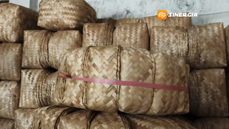 Harga Plastik Melonjak, Perajin Besek Bambu di Magetan Kebanjiran Pesanan Jelang Idul Adha