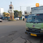 Sopir Mengantuk, Truk Hino Hantam 3 Motor di Tugu Pendekar Madiun, 1 Tewas Seketika
