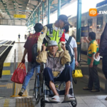 Lansia Kini Lebih Nyaman Naik Kereta, KAI Daop 7 Siapkan Diskon dan Fasilitas Khusus