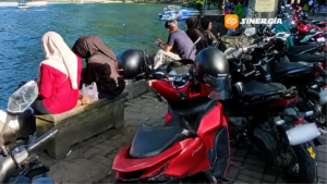 Parkir Motor Semrawut Tutupi Panorama Telaga Sarangan, Wisatawan Keluhkan Akses dan Kenyamanan