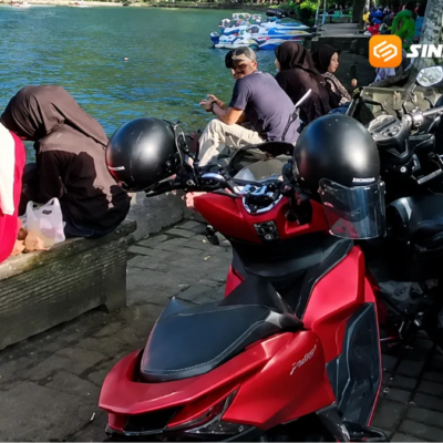 Parkir Motor Semrawut Tutupi Panorama Telaga Sarangan, Wisatawan Keluhkan Akses dan Kenyamanan