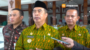 Anggaran Stikerisasi Rp. 395 juta, Bupati Madiun Larang Keras Penerima Bansos Mencopot Stiker