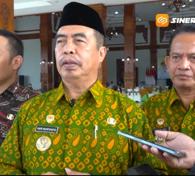 Anggaran Stikerisasi Rp. 395 juta, Bupati Madiun Larang Keras Penerima Bansos Mencopot Stiker
