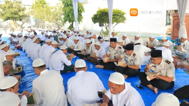 Lapas Pemuda Madiun Menjalin Kebersamaan dengan Warga Binaan Makan Pecel Bareng