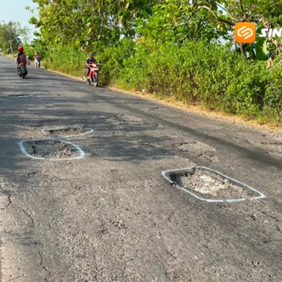 Ekonomi Tak Menentu, Pemkab Madiun Tunda Pengadaan Aspal Sebabkan Perbaikan Jalan Tertunda
