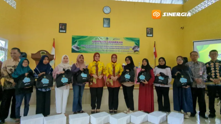 Gemarikan Digencarkan di Madiun, 300 Paket Ikan Disalurkan untuk Cegah Stunting
