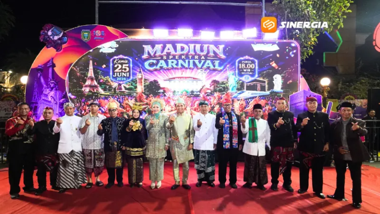 Ribuan Warga Semarakkan Madiun Spektra Carnival 2026 Dalam HUT Kota Madiun ke-108