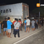 Truk Ekspedisi Tabrak Truk Tangki dan Motor di Ngawi, Mobil Parkir hingga Rumah Warga Ikut Tertabrak