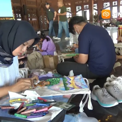 Kurangi Kantong Plastik, Yayasan Batu Hijau Gelar Lomba Melukis Tote Bag