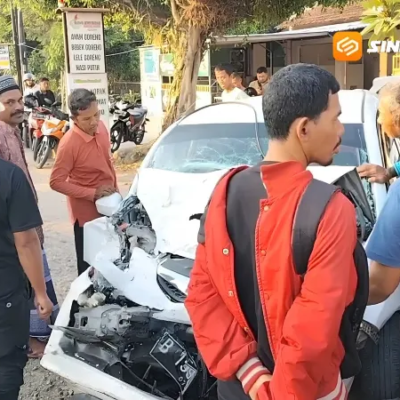 Diduga Mengantuk, Mobil Brio Tabrak Bus Harapan Jaya di Ponorogo