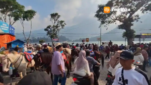 Wisatawan Serbu Telaga Sarangan, Kunjungan Tembus 12 Ribu Orang dalam Sehari