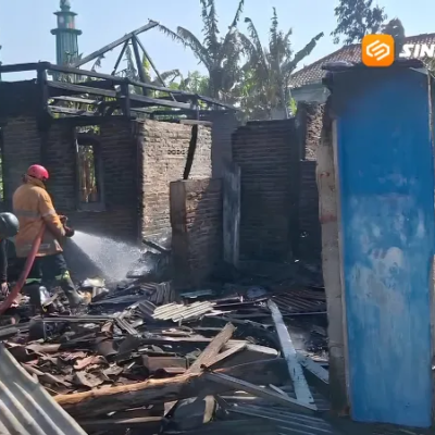 Rumah Semi Permanen di Ngawi Ludes Terbakar, Lansia Sempat Terjebak