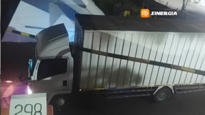 Truk Box Tabrak Portal Underpass di Nganjuk, KAI Pastikan Jalur Kereta Api Aman