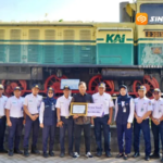 KAI Daop 7 Madiun Beri Penghargaan kepada Aris Susanto, Berhasil Cegah Potensi Kecelakaan di Perlintasan Mengkreng