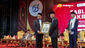 Ribuan Jemaah Ikuti Tabligh Akbar 100 Tahun Gontor, Adi Hidayat Dorong Lahirnya Pembaru Umat