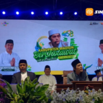 Lautan Manusia Padati Alun-Alun Caruban, Gus Iqdam Ingatkan Pentingnya Adab dan Syukur di HUT Madiun