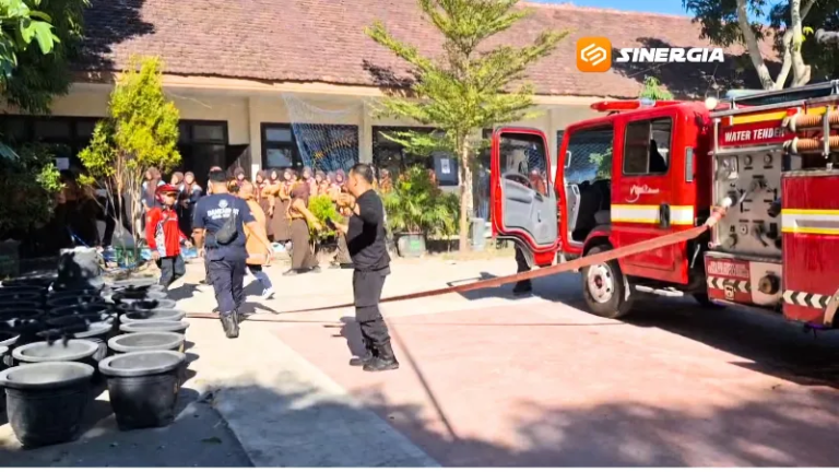 Gudang SMPN 1 Kedunggalar Ngawi Terbakar Saat Jam Pelajaran, Polisi Selidiki Penyebab Kebakaran