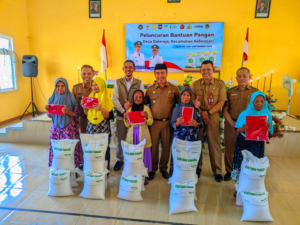Perdana di Jatim, 107.231 Warga Kabupaten Madiun Dapat Bantuan Pangan Beras 30 Kg