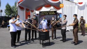 Kejari Kabupaten Madiun Musnahkan Barang Bukti 21 Perkara, Didominasi Kasus Narkotika