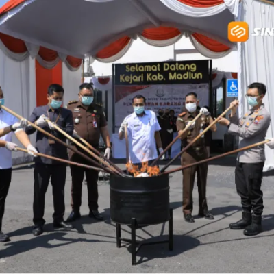 Kejari Kabupaten Madiun Musnahkan Barang Bukti 21 Perkara, Didominasi Kasus Narkotika
