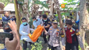 Perempuan di Ngawi Tewas Diduga Dibunuh Anak Kandungnya yang mengalami gangguan kejiwaan