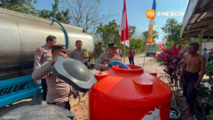 Krisis Air Bersih di Dusun Dungus Ponorogo, Polisi Salurkan 16 Ribu Liter untuk 180 KK