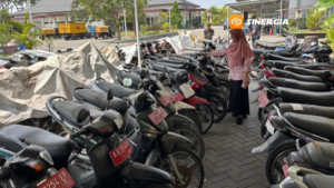17 Mobil Pelat Merah Dilelang, Fortuner hingga Camry Masuk Daftar Aset Pemkab Madiun