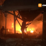 Gudang Penyimpanan Rosok di Ponorogo Terbakar, Damkar Sempat Kewalahan Padamkan Api