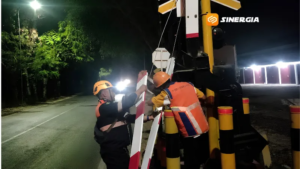 Motor Tabrak Palang Perlintasan Saat KA Turangga Melintas, Ini Himbauan KAI
