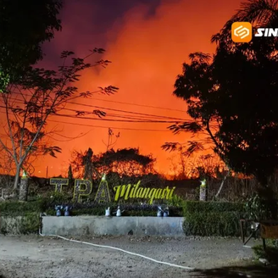 Kebakaran TPA Milangasri Magetan Meluas, Pemadaman Dihentikan Sementara karena Asap Tebal
