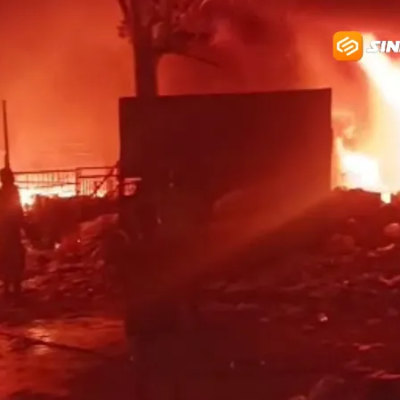 Warga Jungke Magetan Panik, Gudang Rongsok Terbakar Hebat Dini Hari