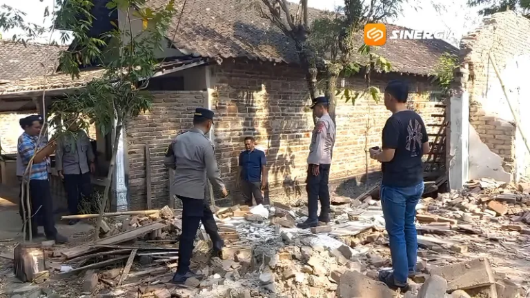 Bongkar Rumah Tua, Pekerja di Magetan Tewas Tertimpa Reruntuhan Tembok