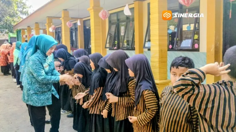 Bahan Bacaan Digital Mulai Dikenalkan Pada Murid Sekolah Dasar di Madiun Dalam Program Bahana Bersahaja