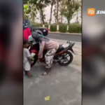 Pilu! Anak 4 tahun Menunggu Sang Ibu Yang Meninggal di Atas Motor