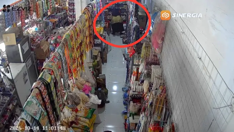 Terekam CCTV Dua Kali Curi Sembako di Toko Magetan, Begini Cara Pelaku Perempuan Sembunyikan Tepung dan Gula
