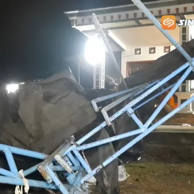 Angin Kencang Terjang Kartoharjo Magetan, Belasan Rumah Rusak dan Pohon Tumbang